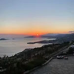 Artemi Tatil Evi